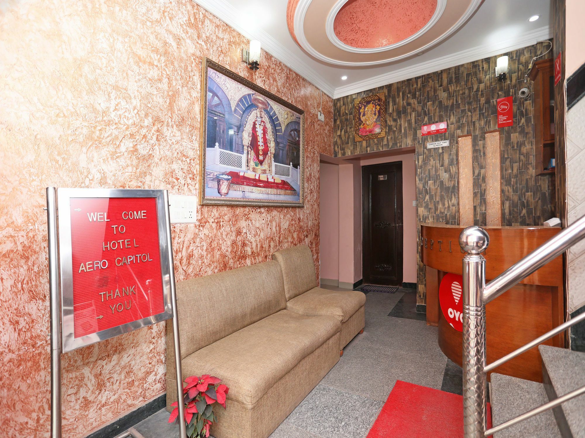Oyo 11312 Aero Capital Hotel New Delhi Exterior photo